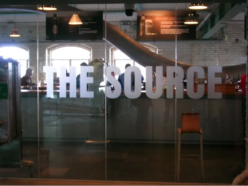 sichtschutzfolien-opak-weiss-aussen-und-fuer-kunststoffe_39-3.jpg?ts=1684754162